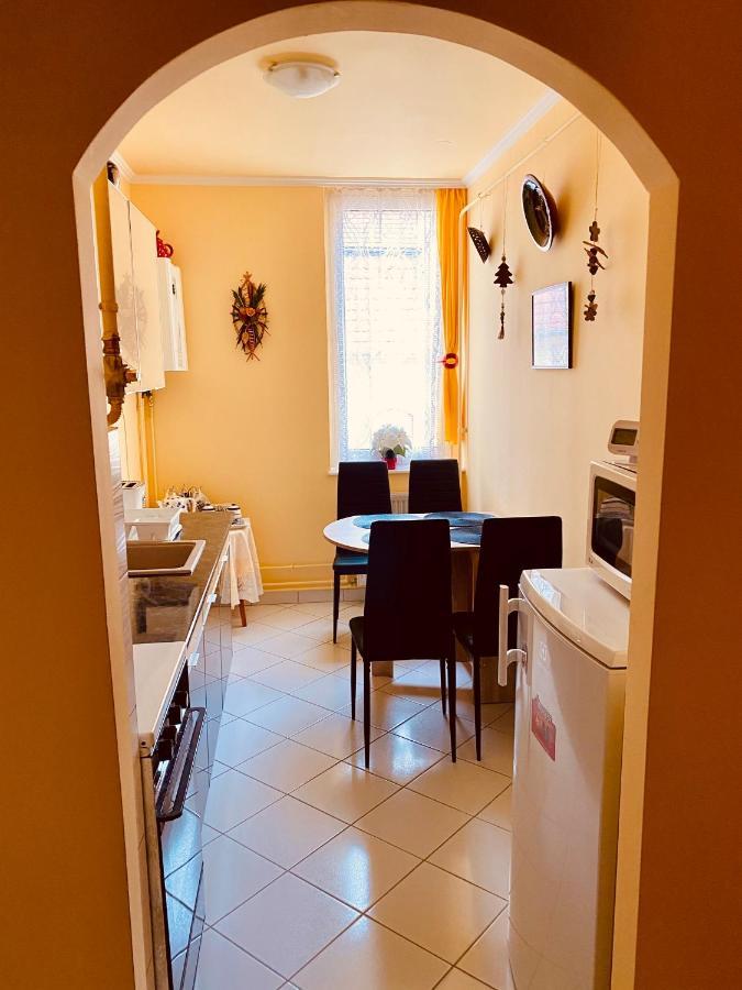 Victoria Apartman Эгер Экстерьер фото